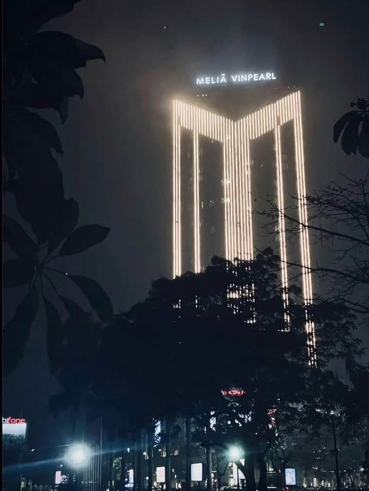 Bán khách sạn 10 tầng cao cấp mặt tiền kinh doanh Bà Triệu, Huế - 40 phòng đầy đủ tiện nghi