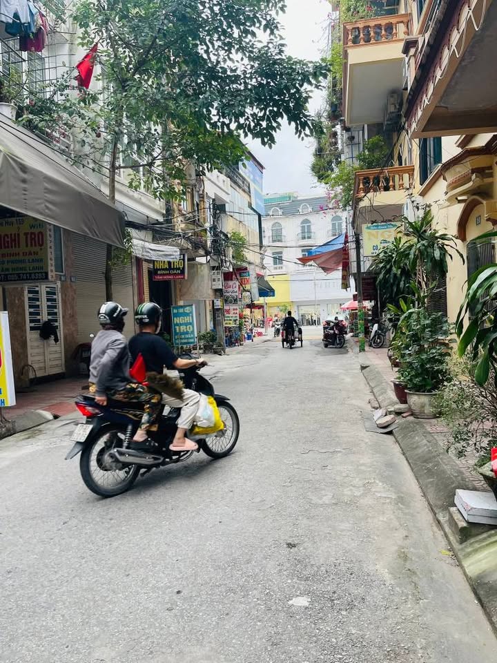 Nhà 2 tầng mặt đường Phạm Ngũ Lão, kinh doanh tốt, giá 3 tỷ