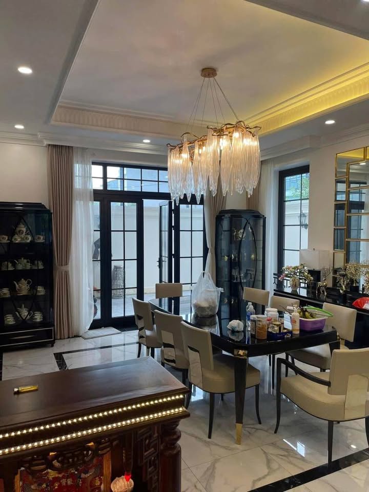 Biệt thự Đồng Khởi, Huế 4 ngủ full nội thất, sân vườn, ô tô - Sống sang như chủ tịch