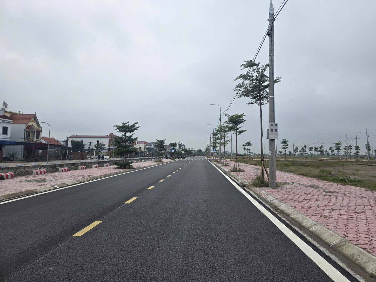 Đất vàng Hải Quang 100m2, mặt tiền 5m, hướng Nam, giá hời