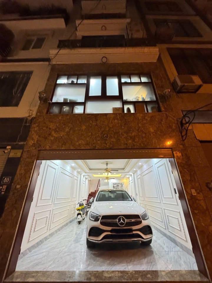 Nhà 7 tầng thang máy Sài Đồng, Long Biên - Sổ đỏ vuông vắn, sẵn sàng giao dịch