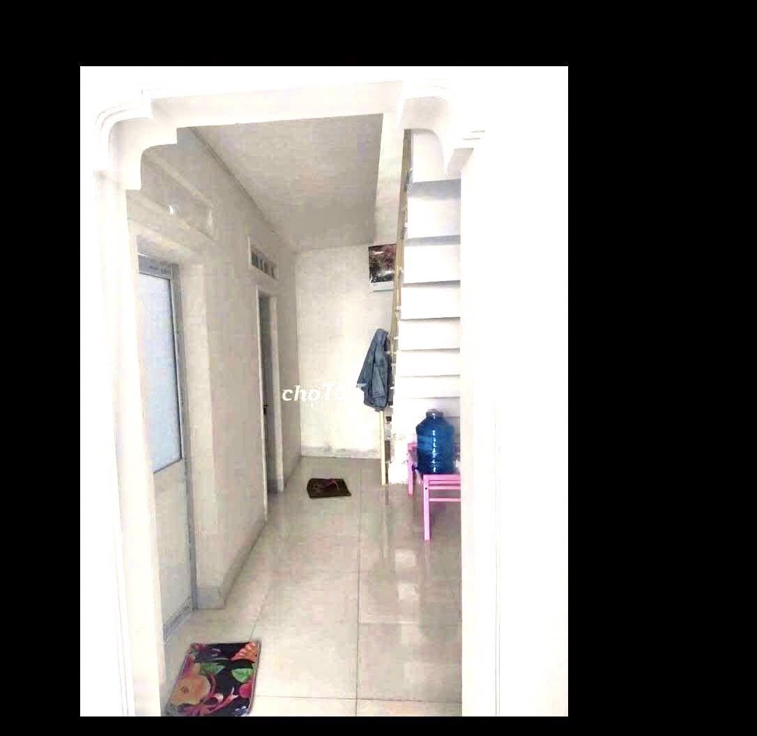 Nhà 2 tỷ Trần Hưng Đạo, 63m2, ngõ ô tô nhỏ, giá hời