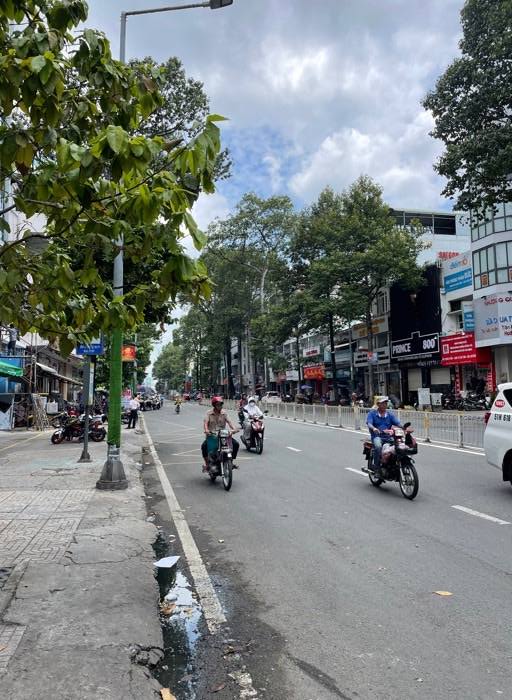 Nhà Trần Hưng Đạo Quận 5 - Diện tích 47m², ngang 4m, giá nhỉnh 5.7 tỷ