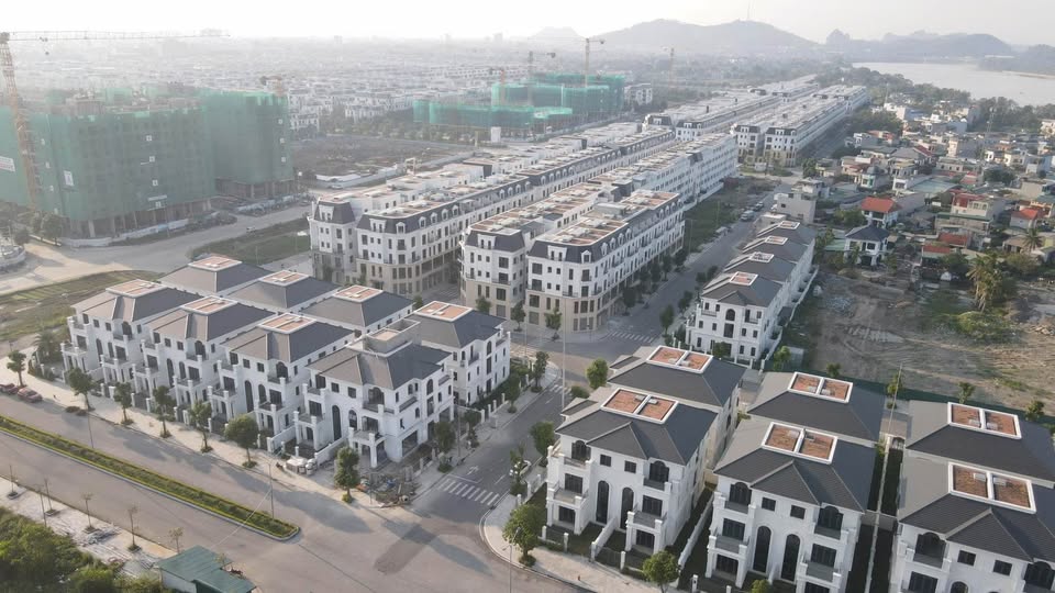 Liền kề 5 tầng Central Riverside, Thanh Hóa vị trí vàng, giá hơn 5 tỷ