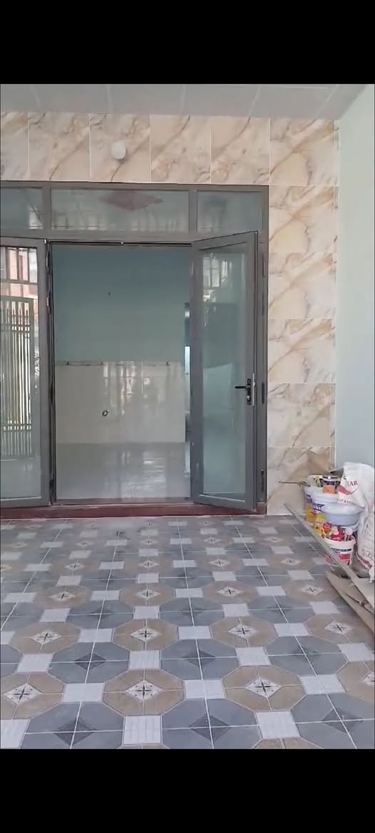 Nhà 90m² Nguyễn Hữu Cảnh, có sân đậu ô tô, giá 2,55 tỷ