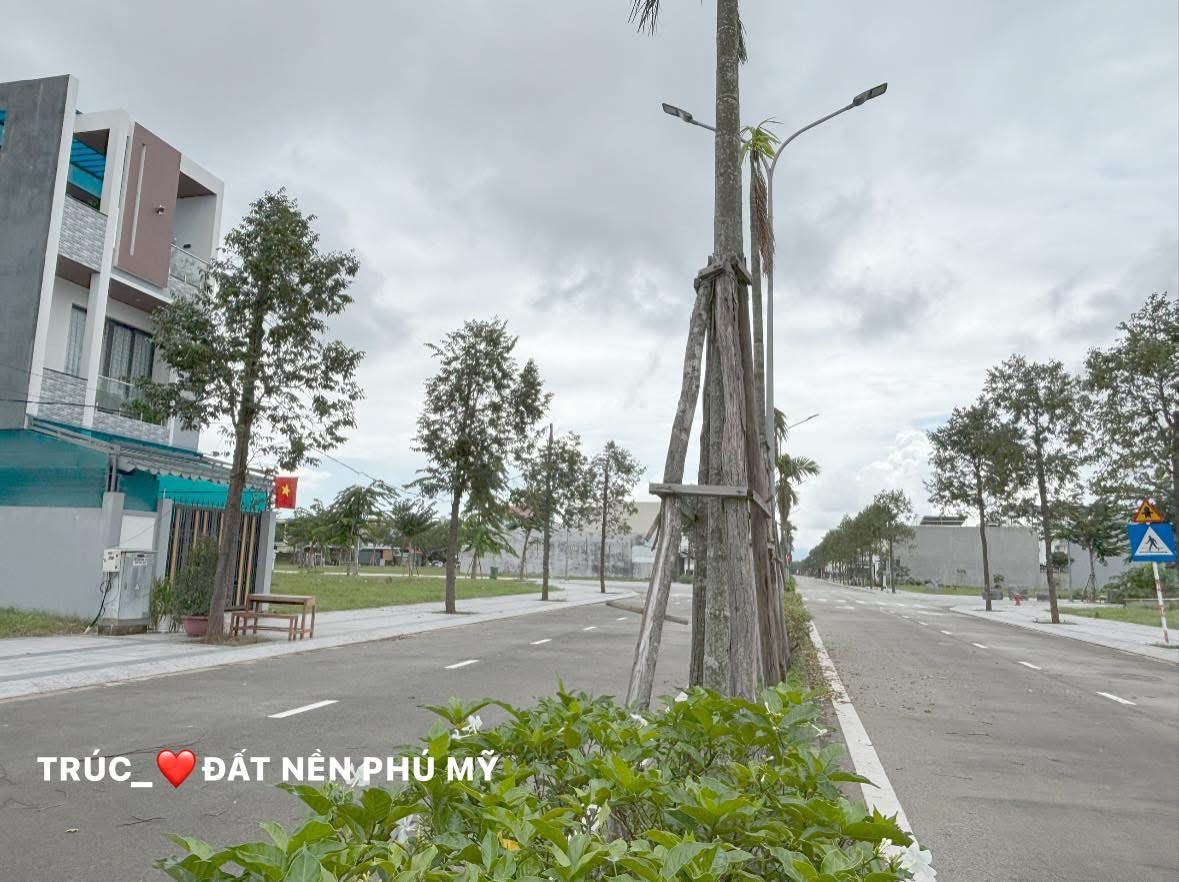 Đất vàng Phú Mỹ Quảng Ngãi lô góc Tây Tứ Trạch, mặt tiền 24m, sạch đẹp