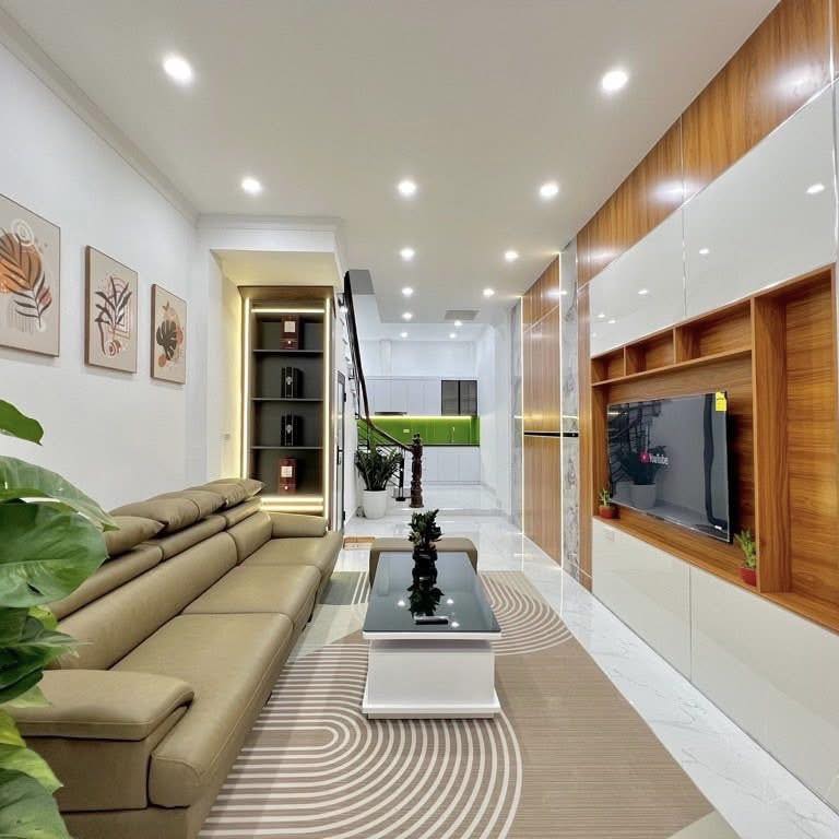 Nhà đẹp Hồ Tùng Mậu, dân xây chắc chắn, 2 thoáng sáng sát phố