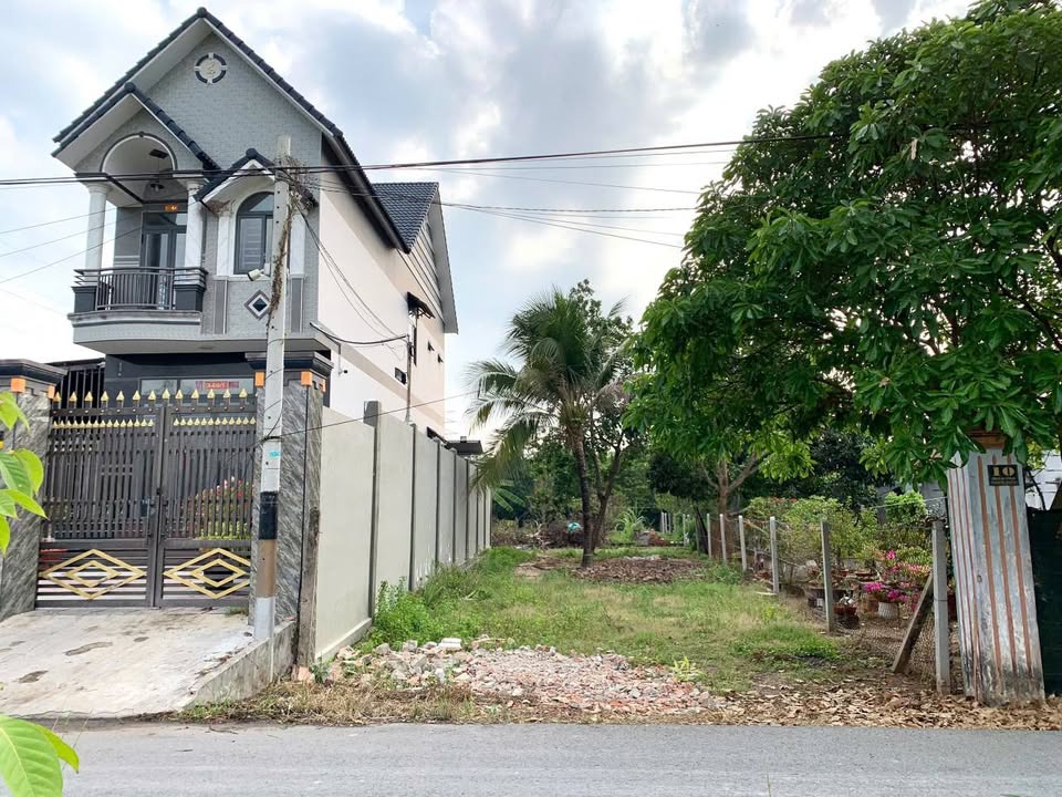 Đất Củ Chi 2 mặt tiền, đường nhựa 12m, giá 3,3 tỷ, đầu tư là lụm