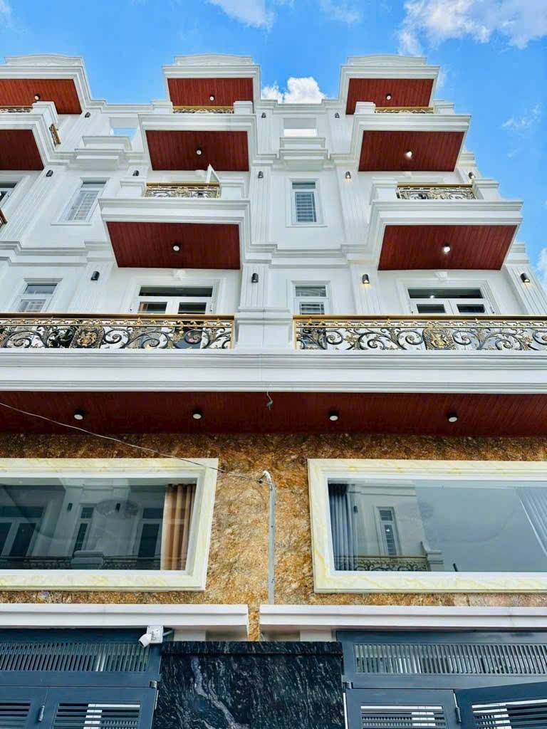 Chớp ngay cơ hội sở hữu căn nhà 5 tầng thang máy, diện tích 3,8m x 14m, sổ vuông đẹp