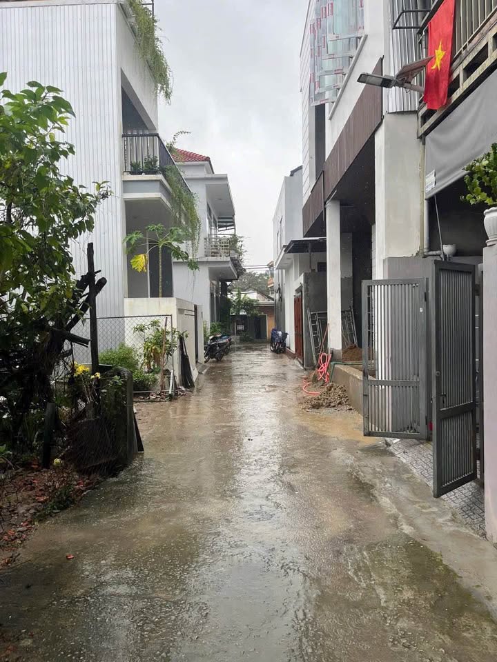 Bán nhà 2 tầng kiệt ô tô Nguyễn Sinh Cung, Huế, 86,7m², nở hậu, full nội thất