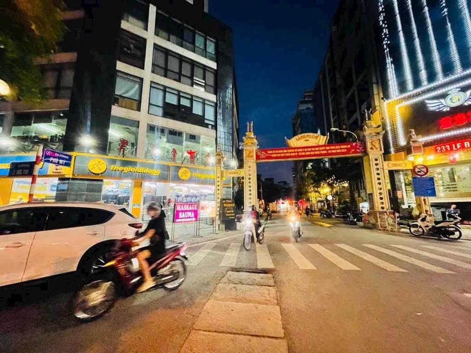 Mỹ Đình - Nhà 8 phòng cho thuê, mặt ngõ kinh doanh, dòng tiền khủng, giá 12 tỷ