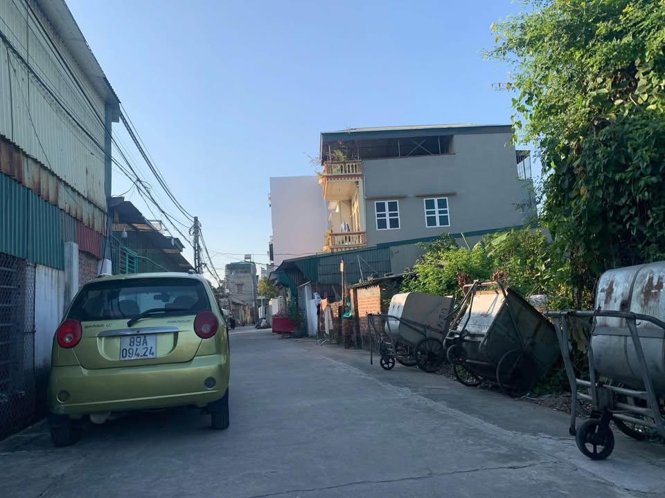 Nhà 3 tầng mới tinh, đường 2 ô tô tránh, kinh doanh vô tư