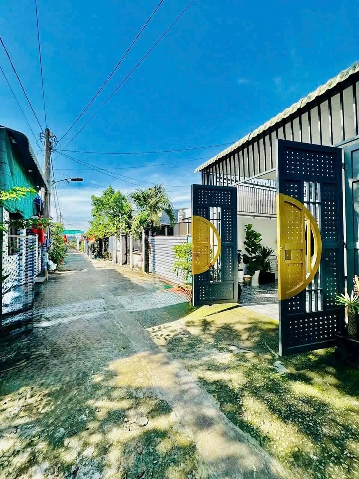 Nhà Trảng Dài 5x23m, sổ hồng riêng, giá 2.59 tỷ