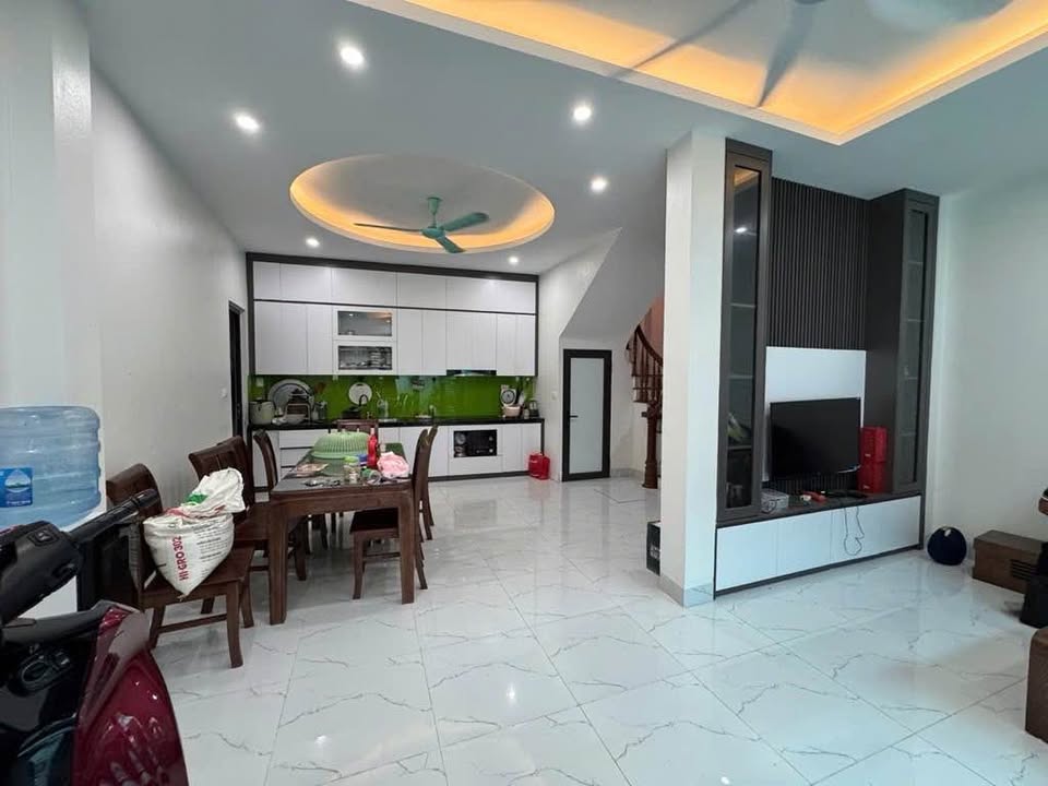 Bán nhà 5 tầng đẹp, 62m2, khu Tây Mỗ, giá tốt