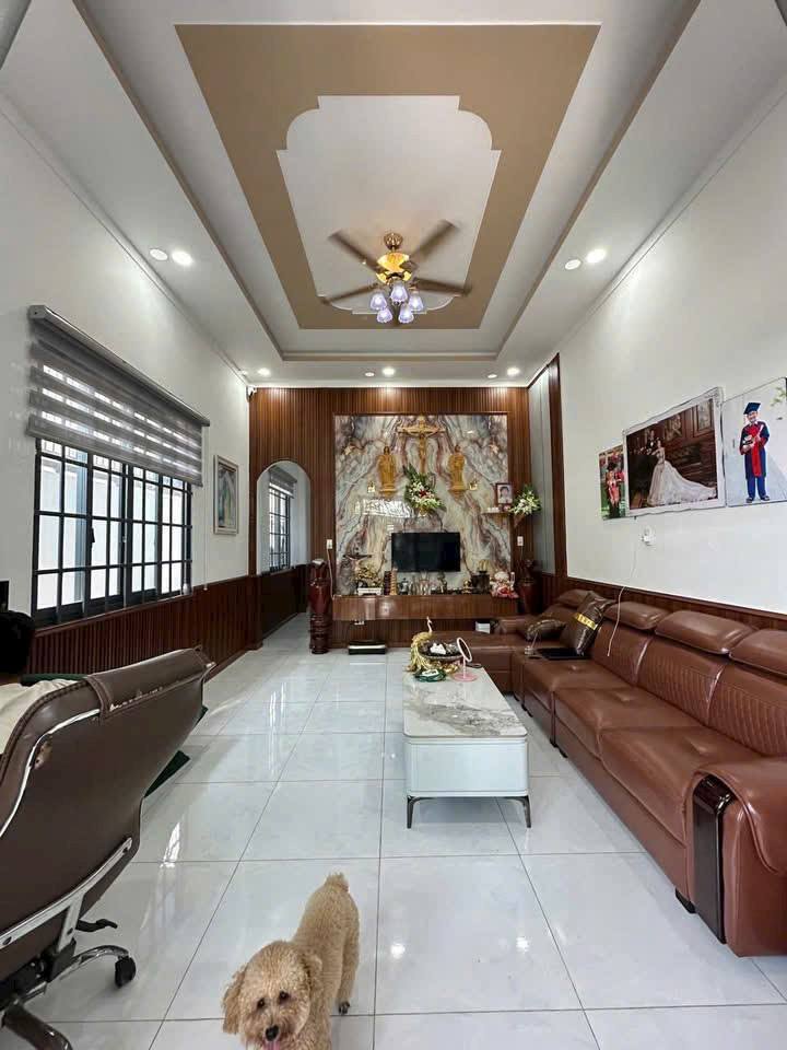 Nhà cấp 4 cực xịn, sổ riêng, gần chợ Thanh Hóa, giá hời