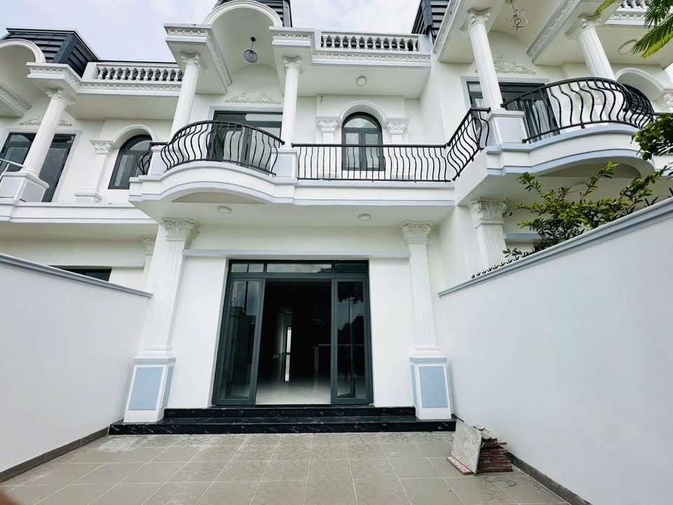 Nhà mới đẹp Phước Hậu, Vĩnh Long 3,8 tỷ, ô tô vi vu