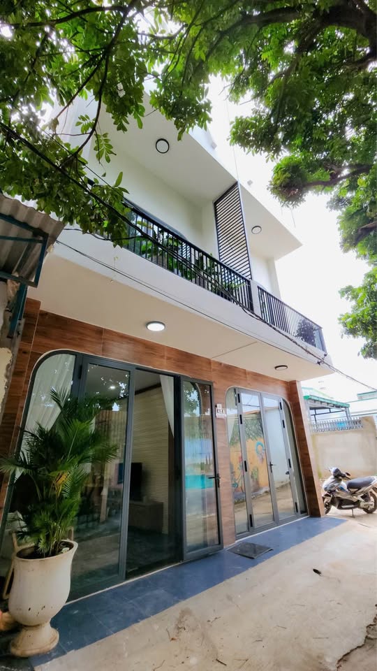 Nhà 3 lầu 3,5m x 14m, hẻm Nguyễn Kim, 2,85 tỷ Đắk Lắk đẹp như mơ, ở ngay