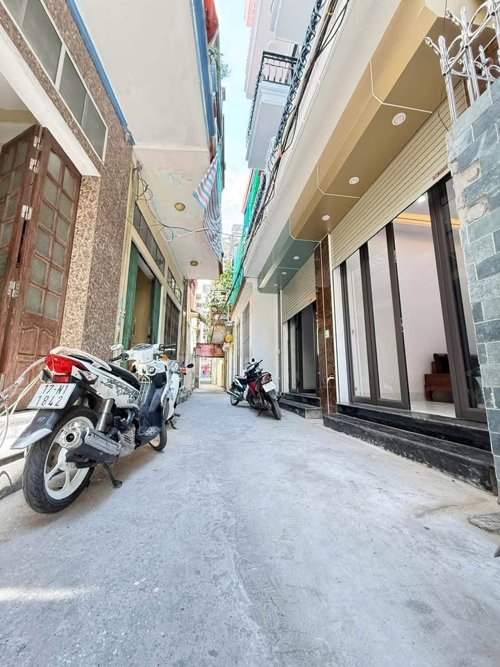 Nhà 4 tầng trung tâm thành phố Thái Bình, full nội thất, gần Đại học Y Dược và Bệnh viện tỉnh