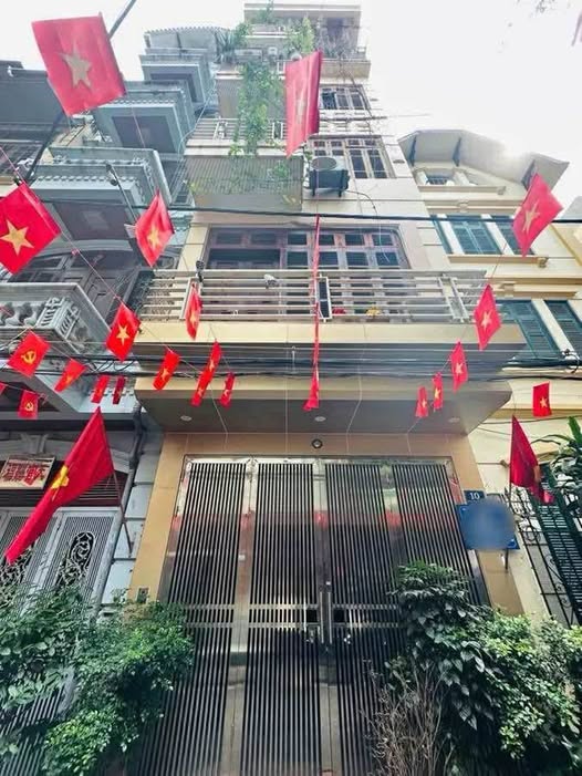 Nhà Cầu Giấy 51m² 5 Tầng Thang Máy, Ngõ Ô Tô Tránh, Kinh Doanh Đỉnh Cao