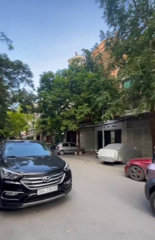 Bán nhà 4 tầng trung tâm Phường Ba Đình, Thanh Hóa - 76m2, Hướng Đông Nam, Kinh doanh sầm uất