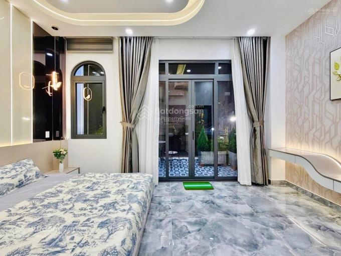 Bán nhà ngay bến xe miền đông đường Chu Văn An 52m2, 4PN,4WC, HXH, giá 2tỉ590. SHR. Gọi 0382908586