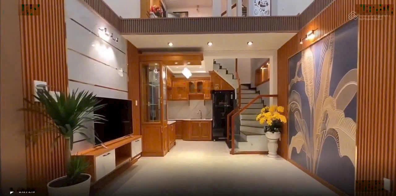 Bán căn nhà ngay TT Bình Thạnh P15 Bạch Đằng 33m2 2Tỷ280tr Sổ riêng chính chủ.