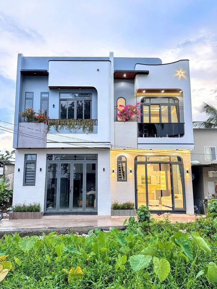 Nhà 2 tầng đủ nội thất, trung tâm Cần Thơ, ô tô tới tận cửa