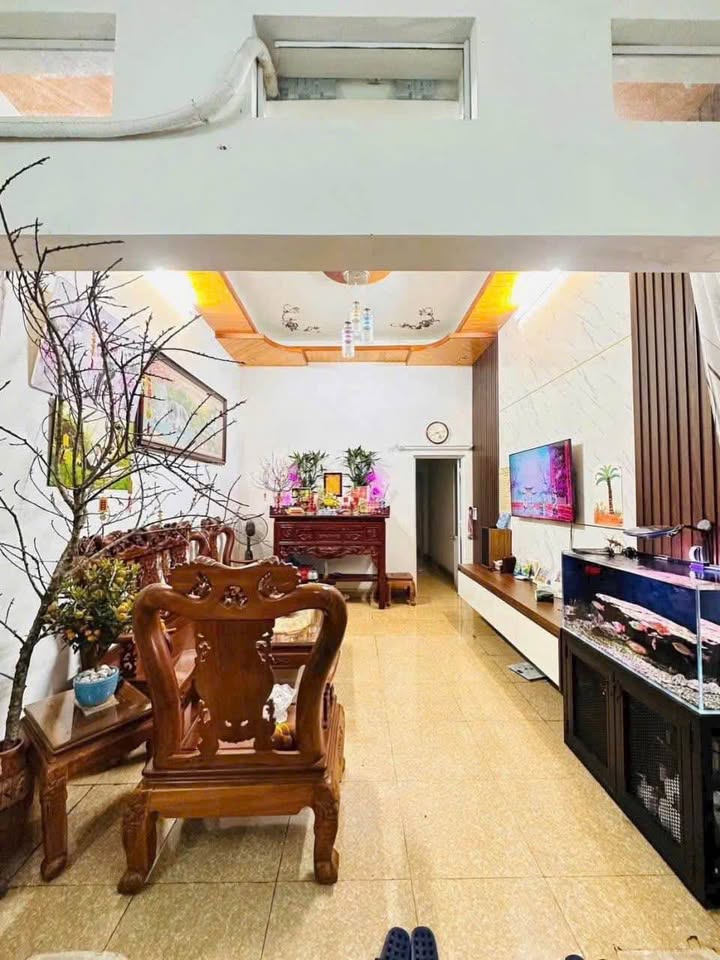 Nhà 100m² Quang Trung, thành phố Hải Dương giá iu thương, sẵn đồ xách vali về ở