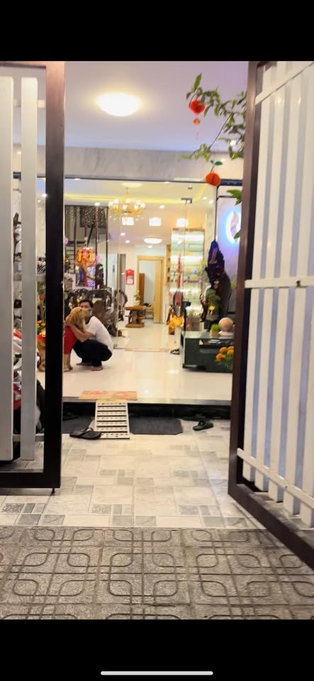 Nhà 6 tầng thang máy mặt tiền Hồng Lĩnh, Nha Trang - Sổ hồng sẵn sàng