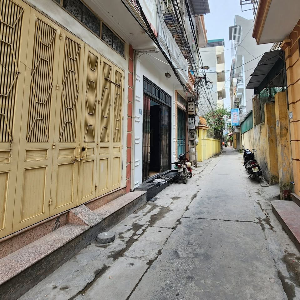 Góc phố an lành, mái ấm hai tầng kề bên công viên Kỳ Bá