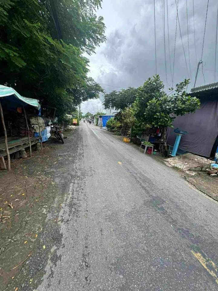 Đất vàng Châu Đốc 4m x 14m, sổ sẵn, giá hời 200 triệu