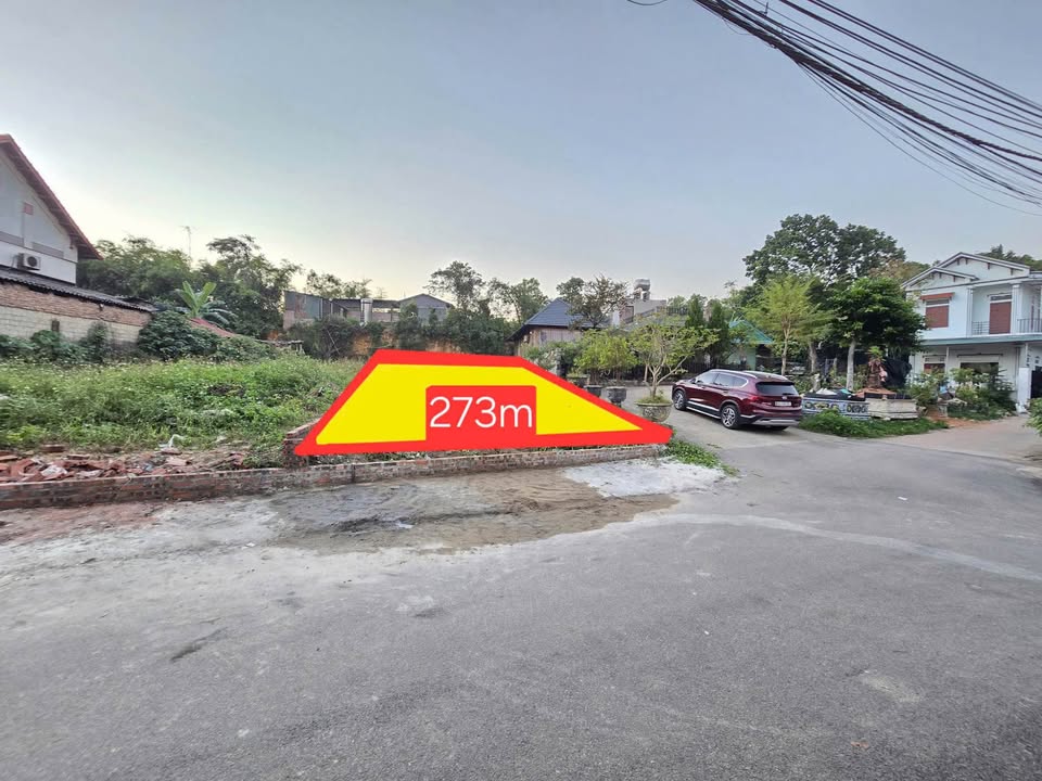 Đất vị trí đắc địa mặt tiền rộng gần khu du lịch Tam Đảo, Vĩnh Phúc