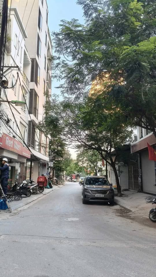 Nhà nằm tại khu Tái Định Cư Triều Khúc, Nguyễn Xiển, Thanh Xuân, Hà Nội,