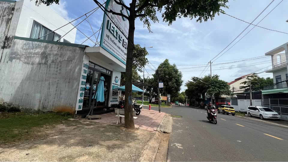 Nhà mặt tiền Mai Xuân Thưởng, Tuy Hòa - Kinh doanh sầm uất, nở hậu đẹp