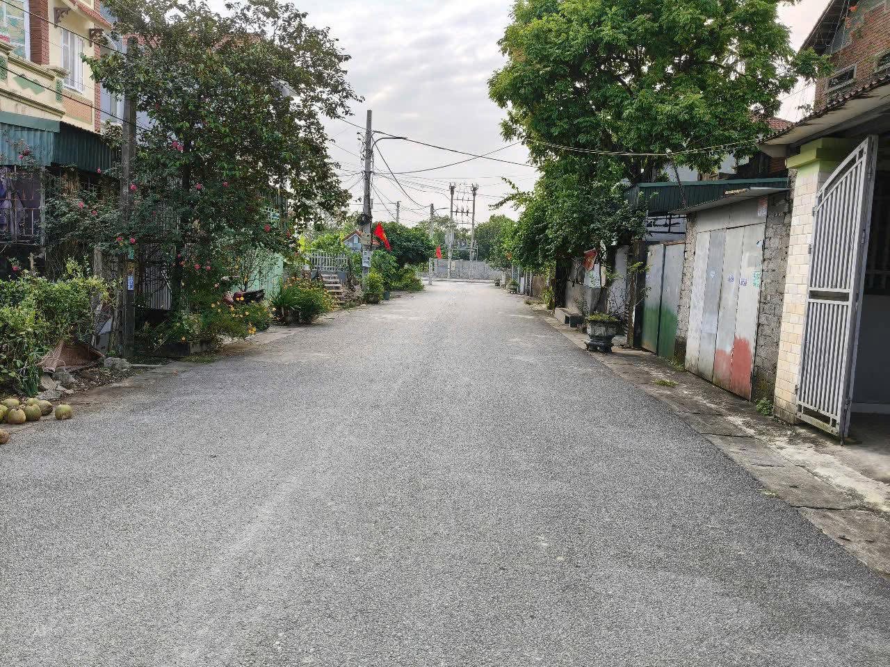 Đất vuông vắn, phong thủy tốt, trung tâm thị trấn Quế, Kim Bảng