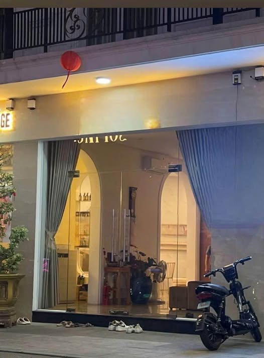 Cho thuê mặt bằng 2 tầng trung tâm Phạm Ngũ Lão, kinh doanh bùng nổ