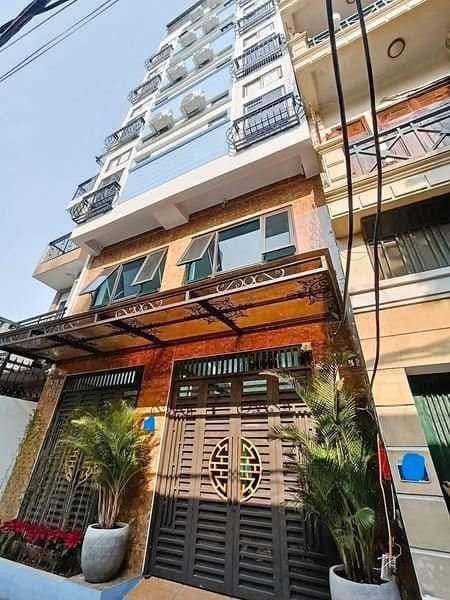 Gà đẻ trứng vàng khu Đào Tấn doanh thu 2,5 tỷ/năm, gần hồ, sát phố