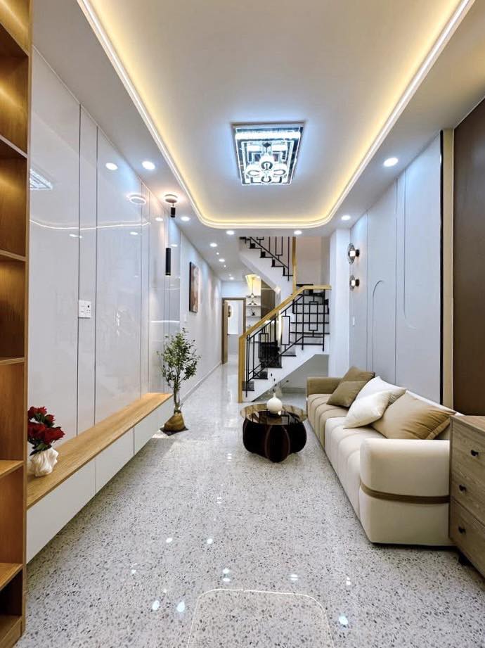 Nhà mặt tiền kinh doanh, công viên Gia Định, vừa ở vừa mở tiệm, giá hời 7 tỷ