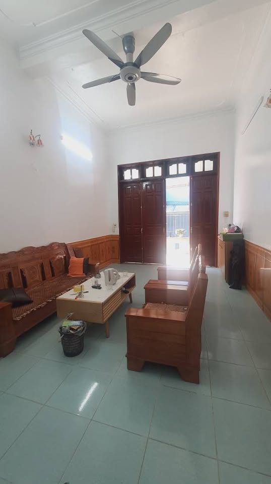 Nhà 2 tầng Nà Cạn 3 phòng, sẵn sàng đón chủ mới