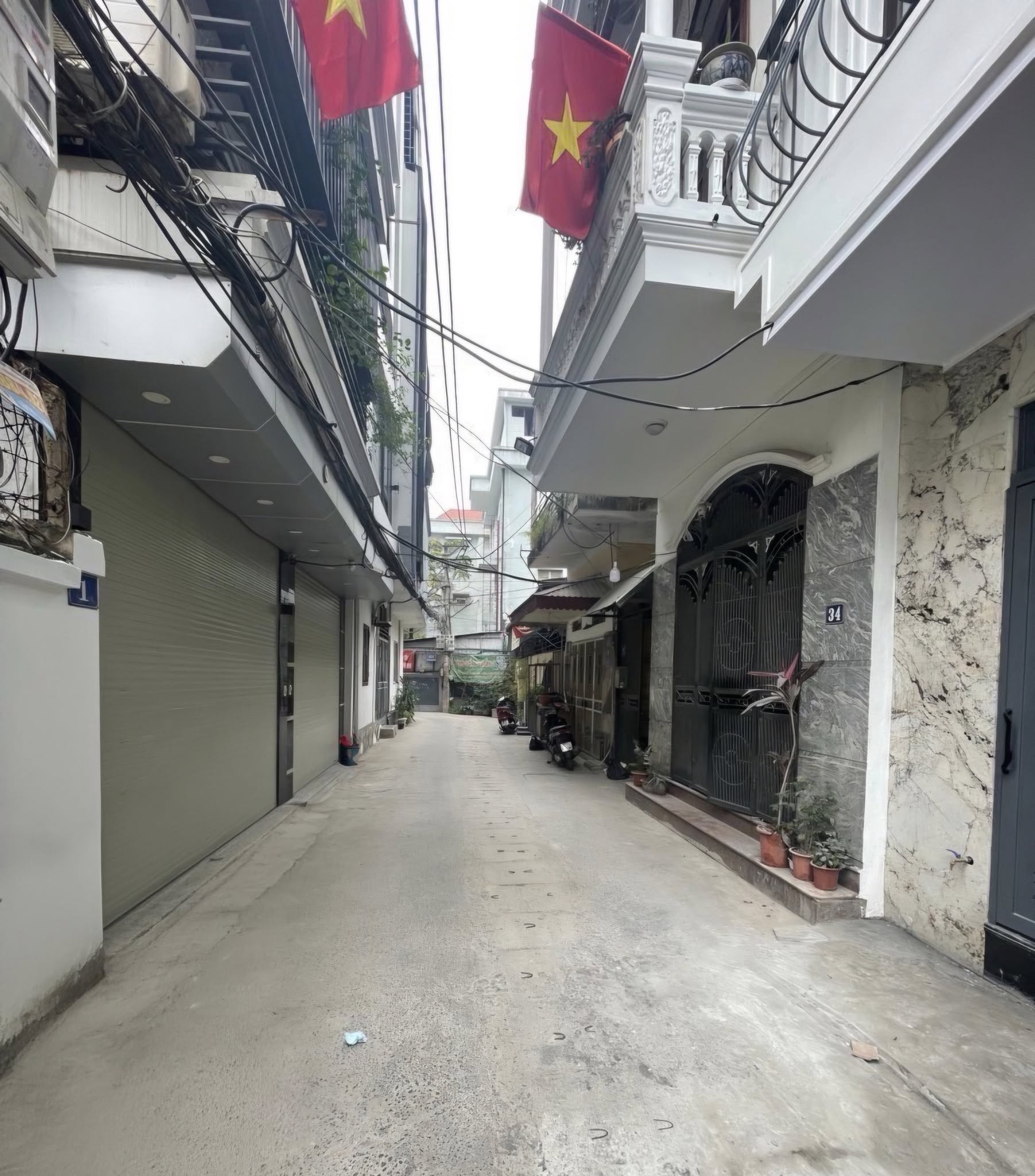 Nhà 5 tầng Thanh Trì, ô tô đỗ cửa, dân trí cao, giá nhẹ nhàng hơn 7 tỷ