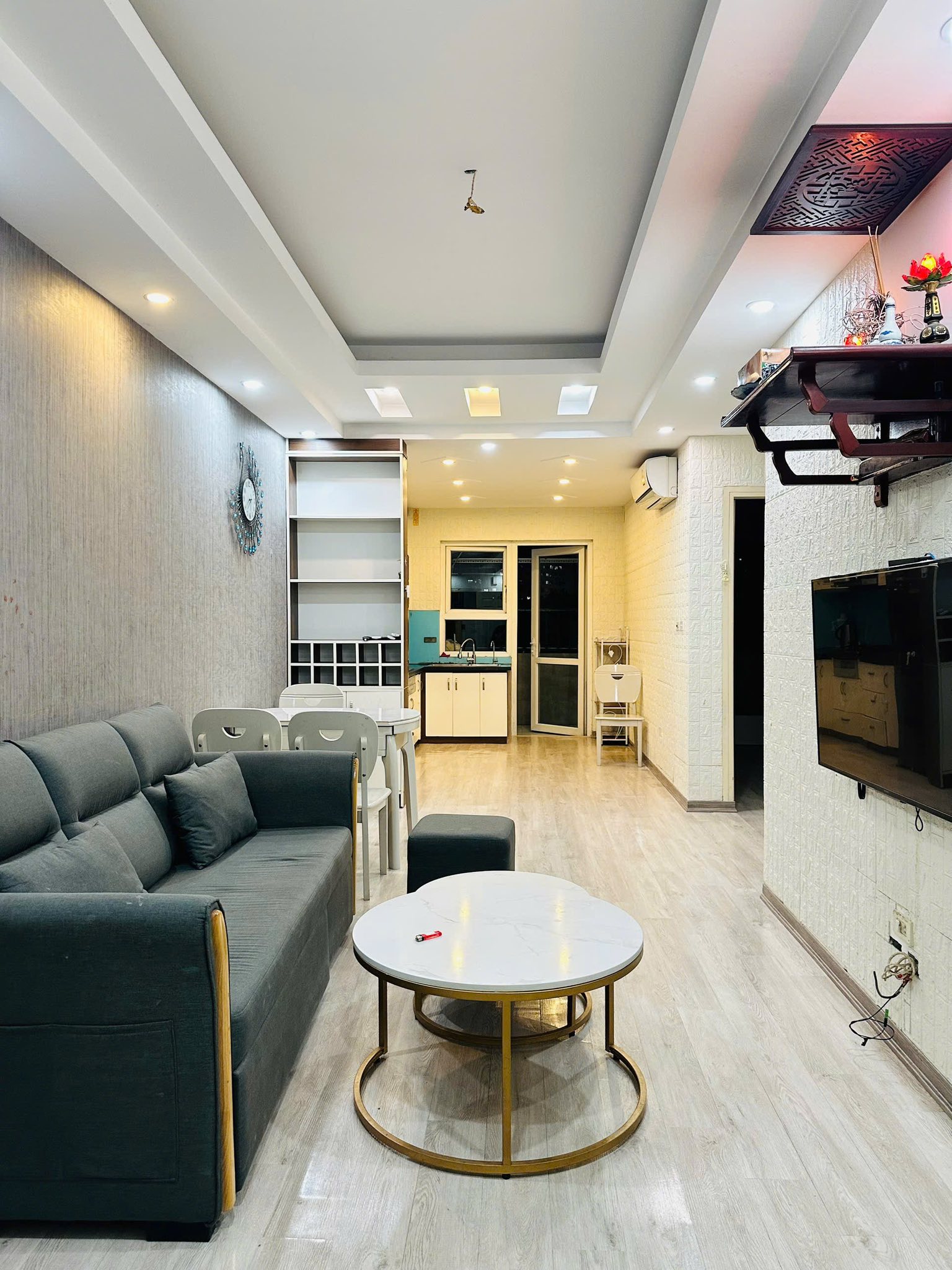 Cho thuê căn hộ 2 ngủ full nội thất, view hồ Linh Đàm - Chỉ 8.5 triệu/tháng