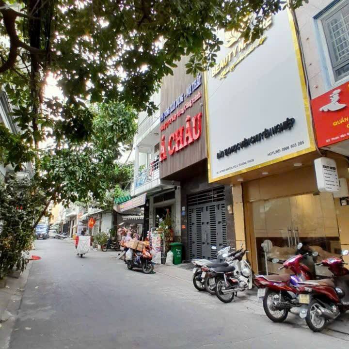 Nhà mặt tiền Phan Văn Sửu kinh doanh bét nhè, giá hời đón tết