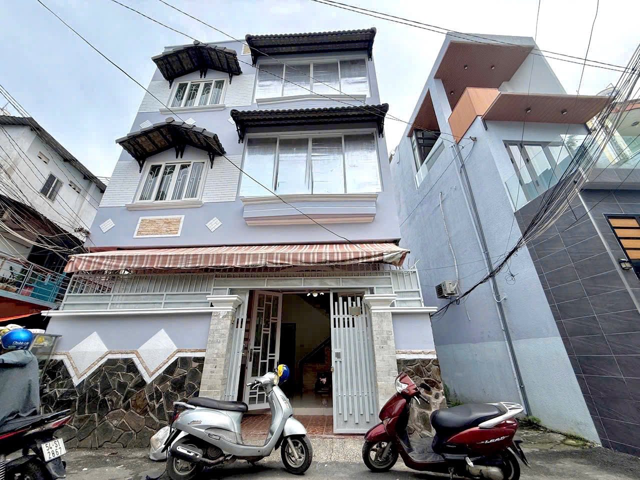 Khám phá không gian sống lý tưởng tại căn nhà 3 phòng ngủ, tọa lạc trên đường Nơ Trang Long, Phường 7, Bình Thạnh