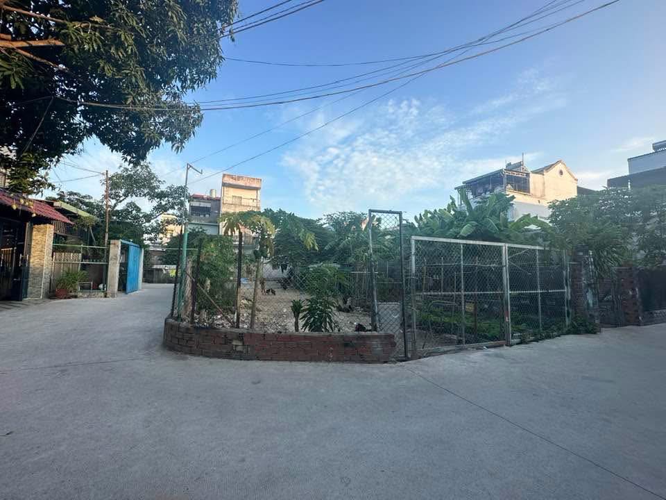 Bán lô đất góc 2 mặt tiền đường Nguyễn Văn Linh, trung tâm Bà Rịa, diện tích 100m2, sổ hồng riêng, giá 3,8 tỷ