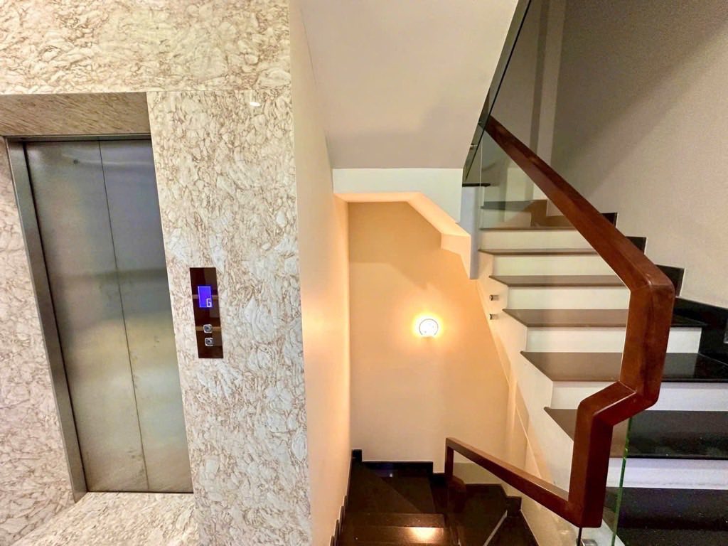 Bất động sản tọa lạc tại vị trí đắc địa, góc 2 mặt tiền kinh doanh đắc địa trên đường Ni Sư Huỳnh Liên