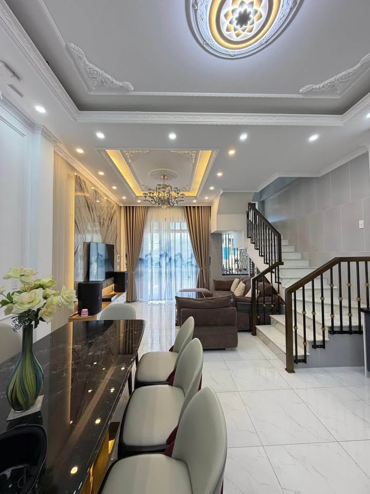 Nhà mặt tiền Ngô Thì Nhậm, Xuân Hương giá yêu thương chỉ 7,3 tỷ