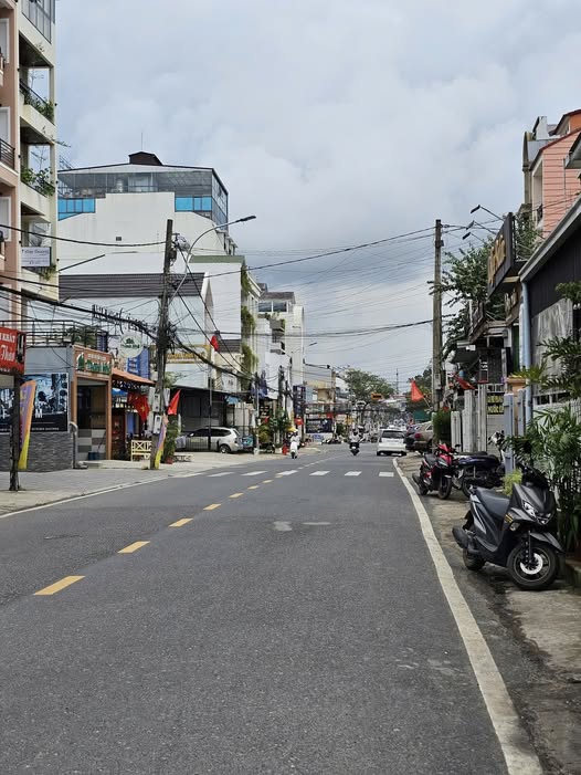 Khách sạn mặt tiền Hai Bà Trưng, Đà Lạt 126m² đất, 13 phòng kinh doanh, 22 tỷ