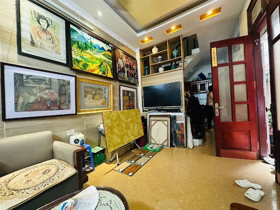 Nhà 35m² 5 tầng, 5 phòng ngủ, vị trí đắc địa phố Tây Sơn, Đống Đa 8 tỷ