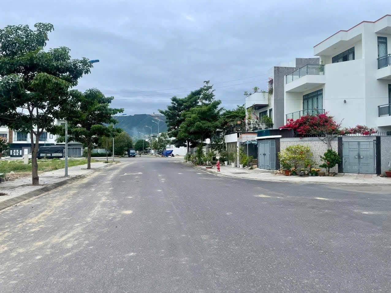 Góc nhỏ 4 Mỹ Gia - Nha Trang - 8.3 tỷ sở hữu ngay lô đất 'hàng hiếm' hướng Đông Nam