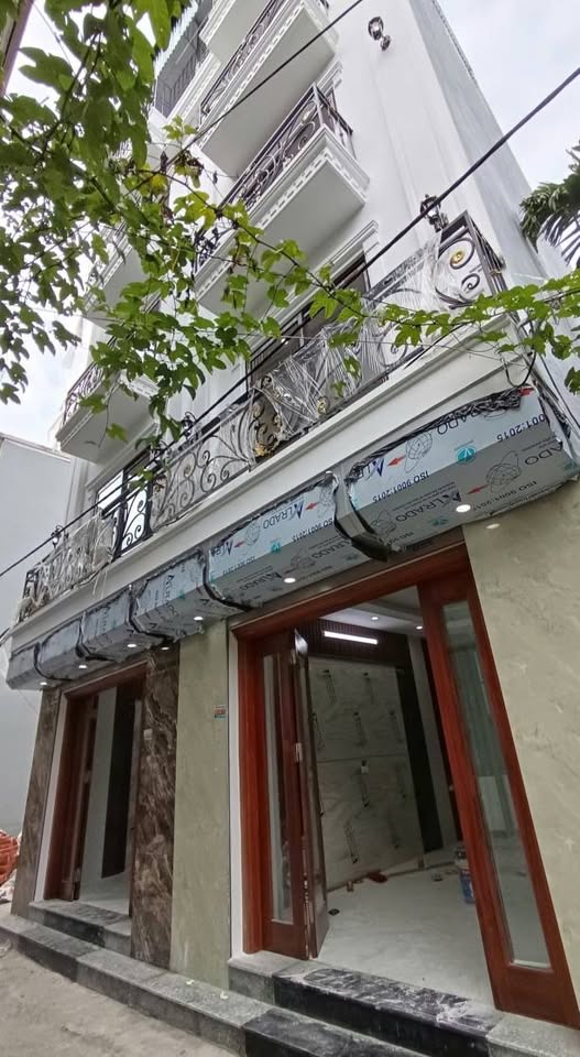 Tổ ấm bình yên nhà 5 tầng ngõ thông ô tô tại Hà Đông chốn an cư lý tưởng